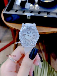Đồng hồ nữ Chopard  L’HEURE DU DIAMANT LEATHER dây da trắng cao cấp đeo tay