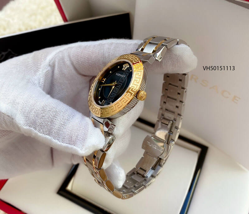 Đồng hồ Versace Black Daphnis nữ dây kim loại cao cấp