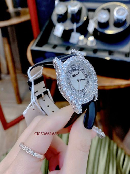 Đồng hồ nữ Chopard L’HEURE DU DIAMANT LEATHER dây da đen cao cấp đeo tay